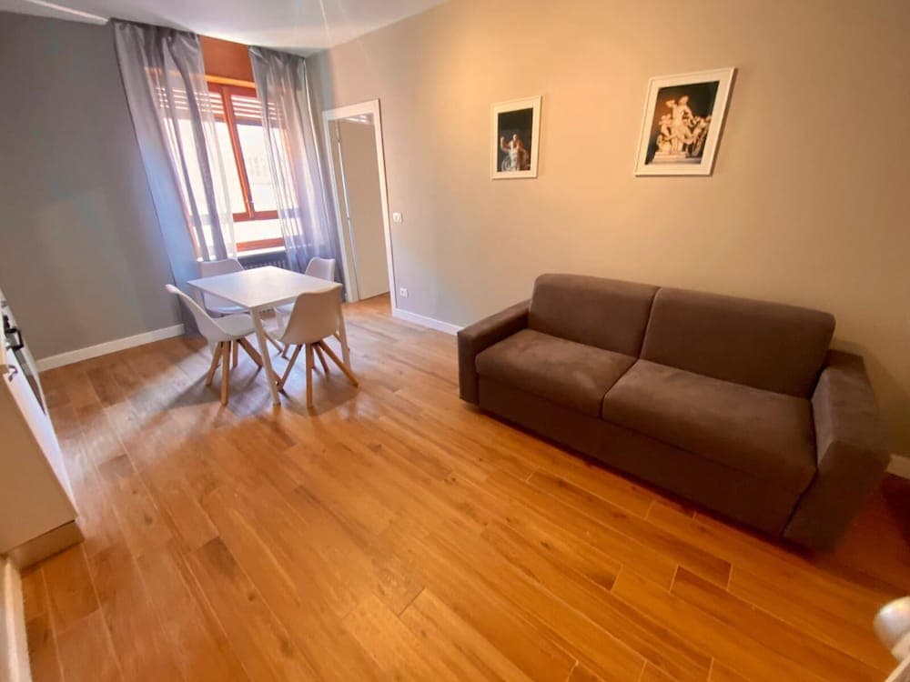 HH HERMOSO HOUSING ASTI