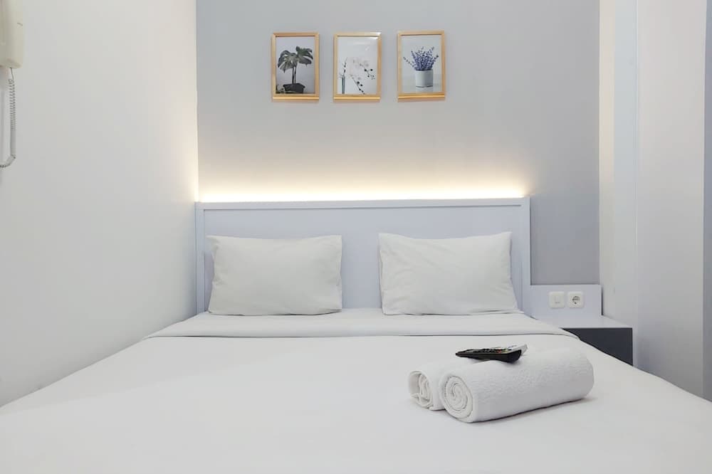 Homey And Cozy Living Studio Taman Melati Sinduadi Apartment