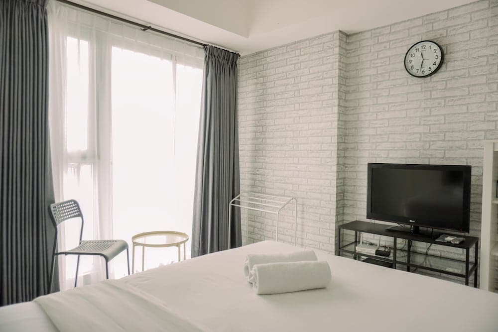 Comfortable And Nice Studio At Casa De Parco Apartment