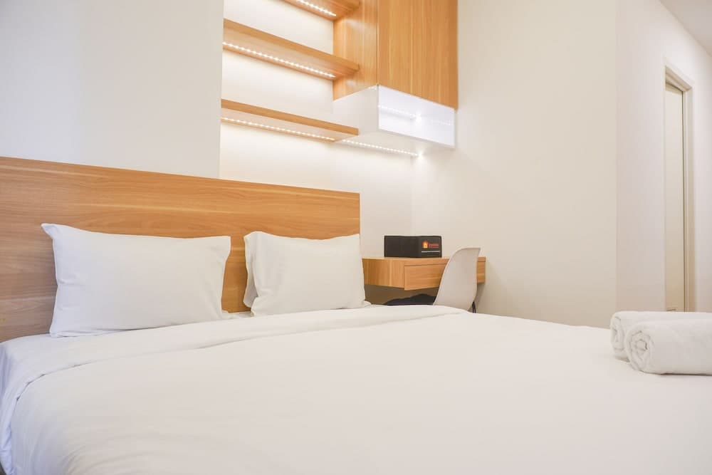 Homey Living Studio Room At Tokyo Riverside Pik 2 Apartment