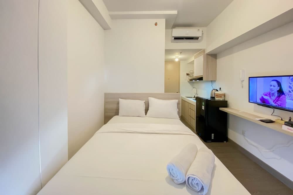 Warm And Homey Studio Tokyo Riverside Pik 2 Apartment