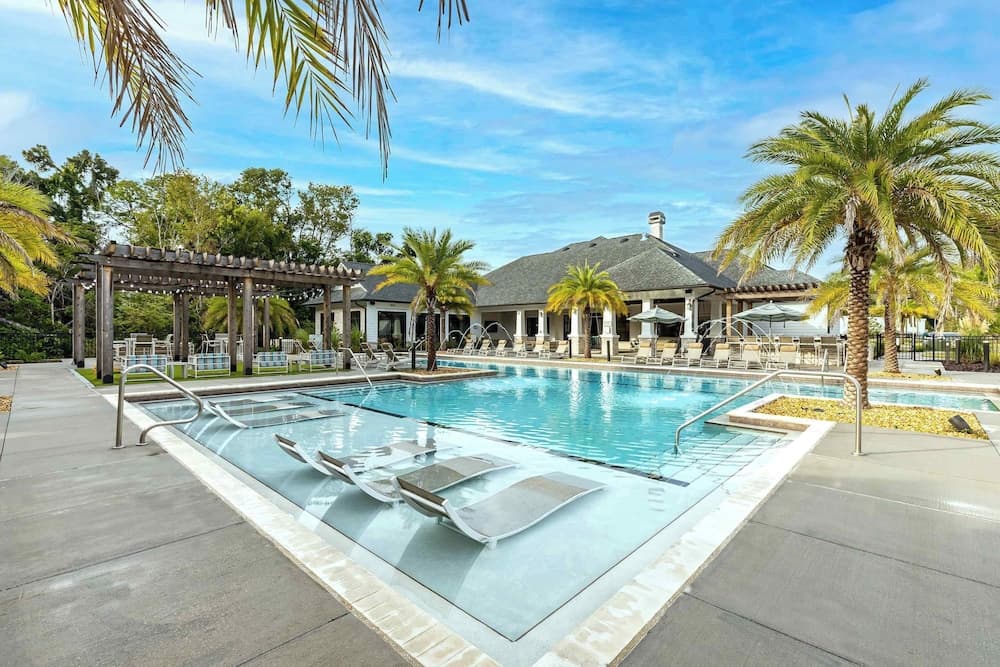 Vintage Amelia Island Apartments