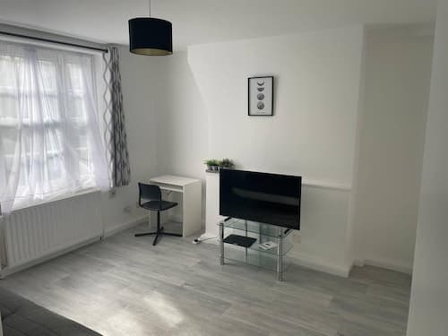 Remarkable 1-bed Apartment in London Near Vauxhall