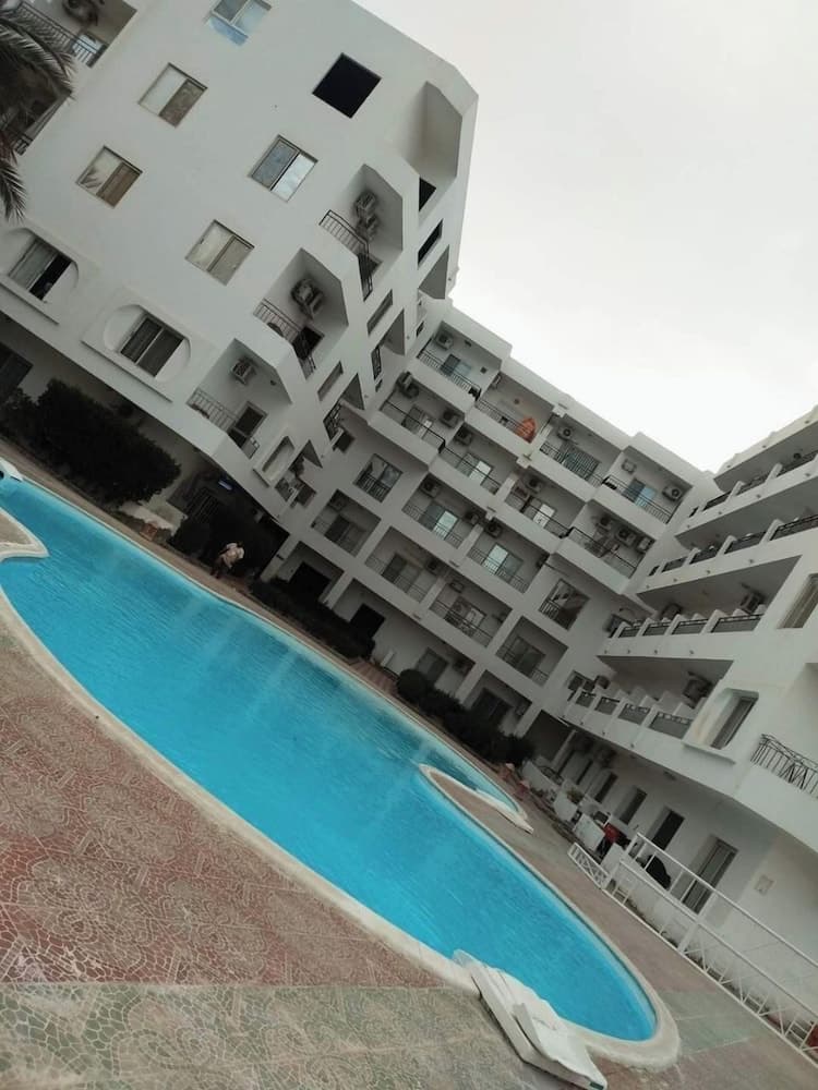 Al makramia compound