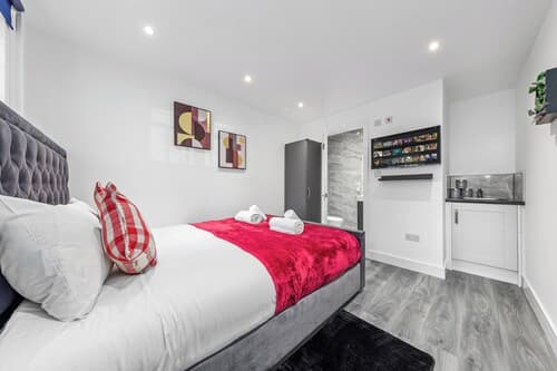Serviced Ensuite Room Finsbury Park London N19