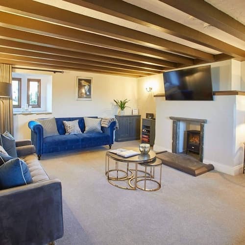 Host Stay The Coach House
