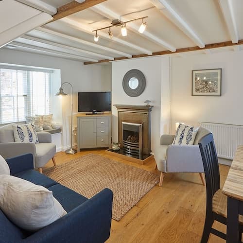 Host Stay Amber Cottage