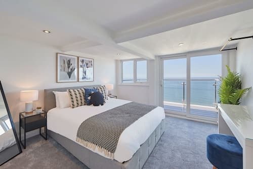 Host Stay Pier View Penthouse