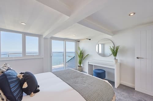 Host Stay Penthouse Pier View