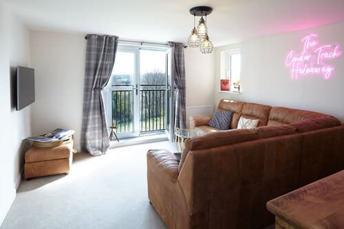 Host Stay The Cinder Track Hideaway