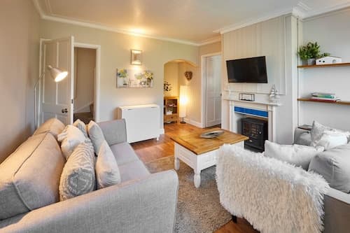 Host Stay Hope Cottage