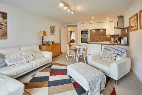 Host Stay Riverrun