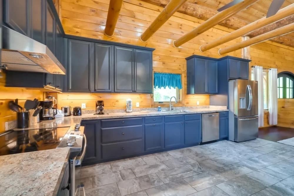 Sensational Views 4 Bedroom Cabin by Heavenly Views Resort