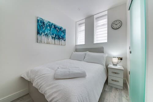 Superior Compact Studio Close to Amenities