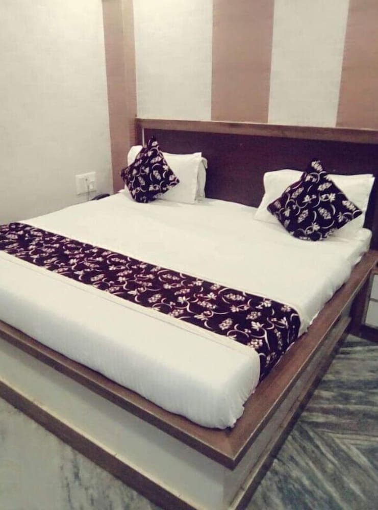 Hotel Ravi Palace