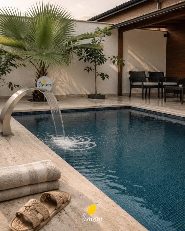 Limon Deluxe Bungalows