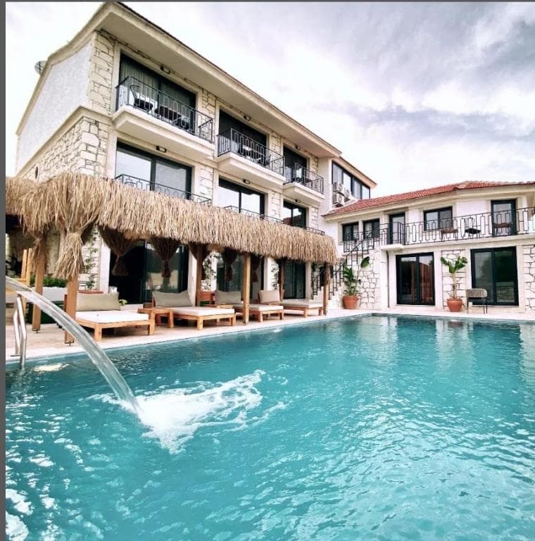 Lotus Port Alaçatı