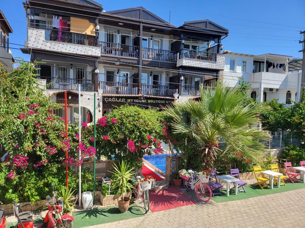 Çağlar My House Apart