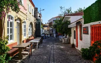 Rüzgârın ve Festivallerin Renkli Bahçesi Alaçatı