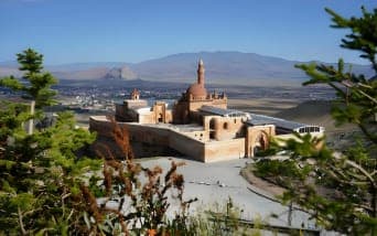 ishak-pasa-sarayi-dogubayazitin-tarihi-ihtisami