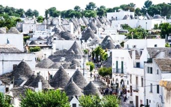İtalya’nın Şirin Kasabası: Alberobello