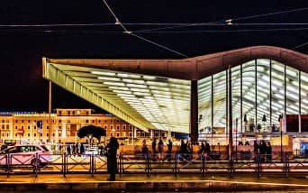 Roma Konaklama Rehberi: Termini Tren İstasyonu Yakınları mı, Tarihi Merkez mi Daha Mantıklı?