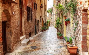 Sezonun Favorileri: 10 Büyüleyici Bahar Rotası