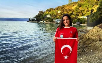 sinirlari-asan-bir-sporcu-aysu-turkoglu