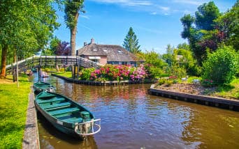 Hollanda’nın Masal Köyü: Giethoorn